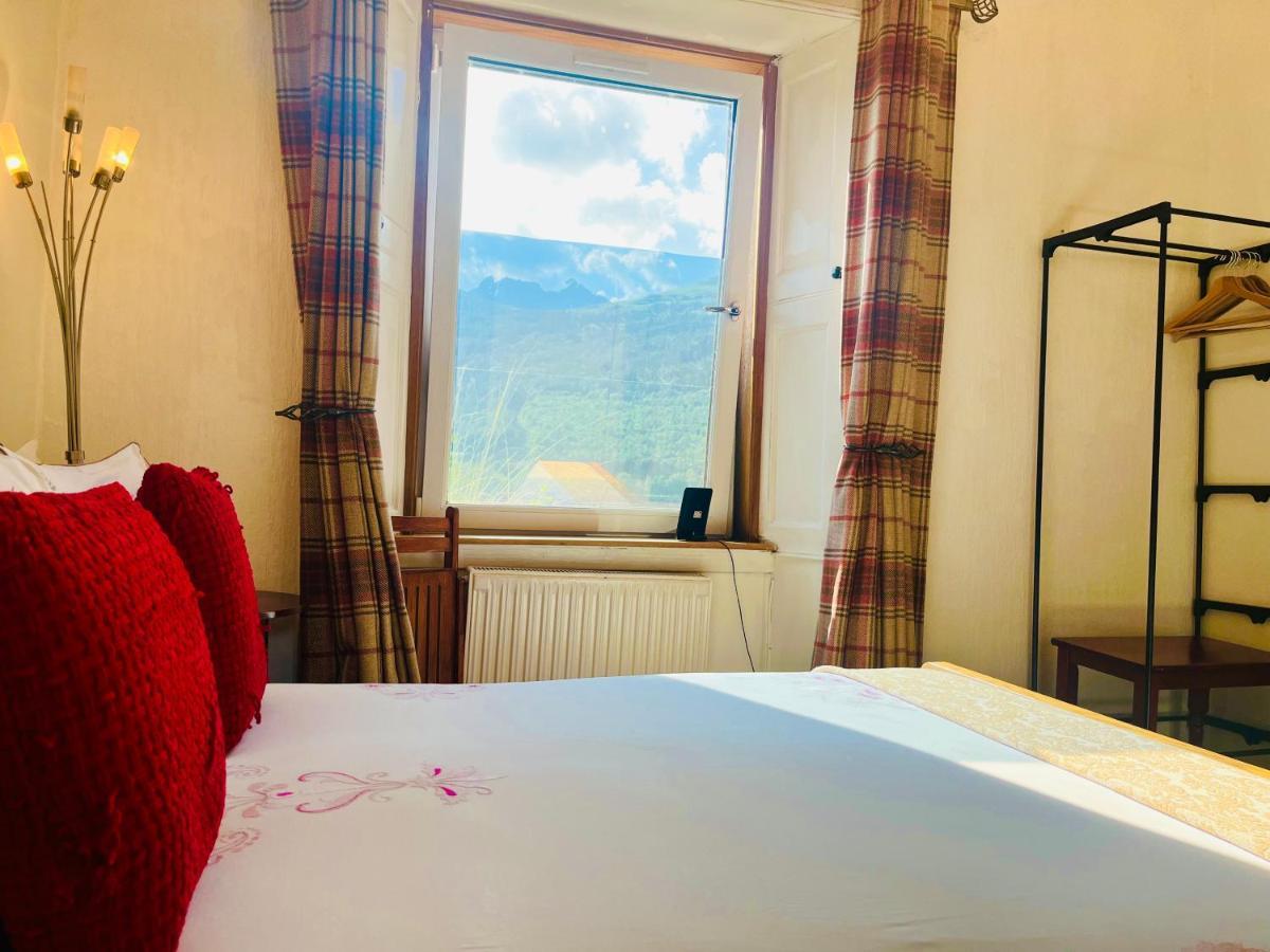 Rowantreebank Bed & Breakfast